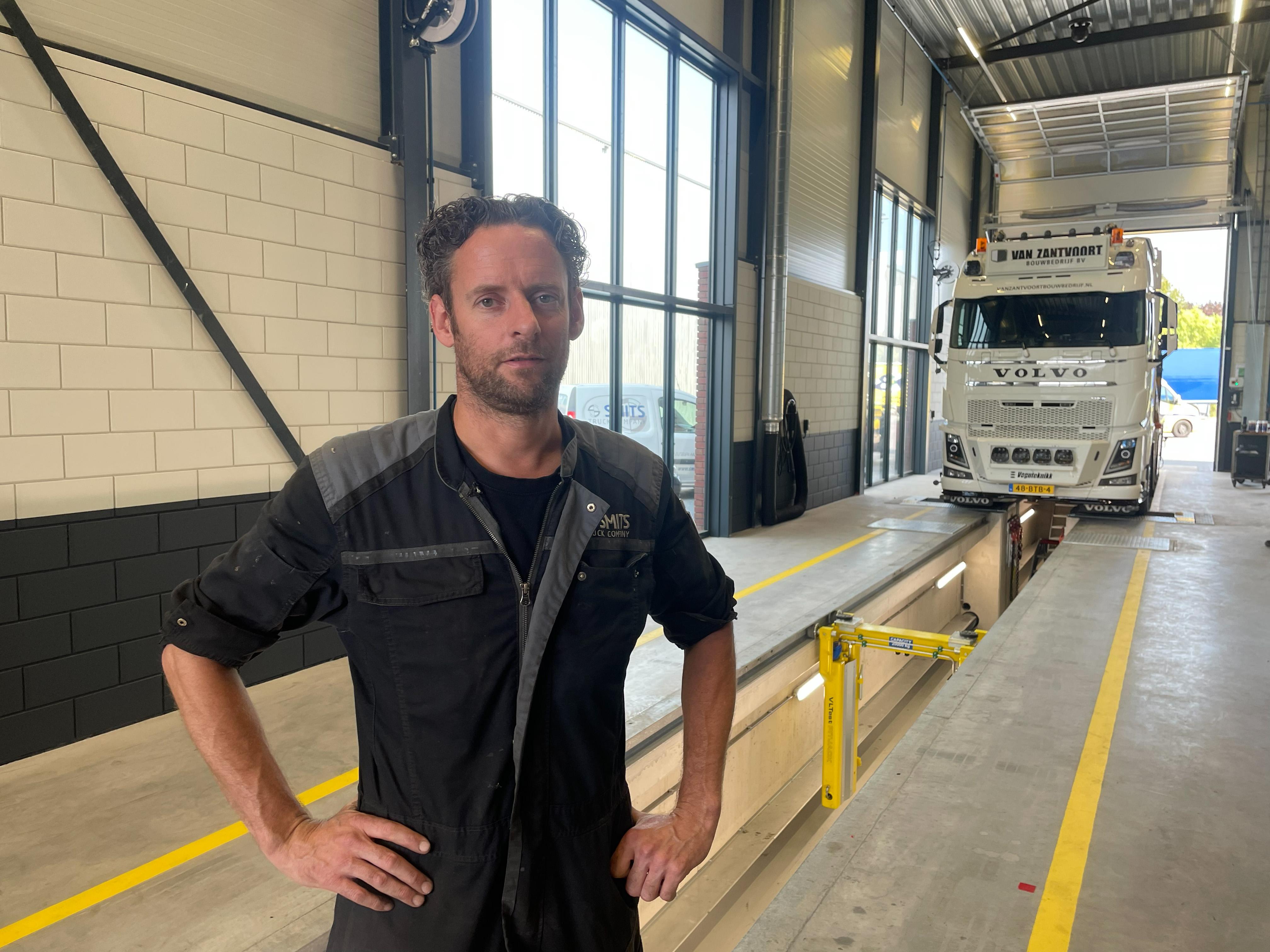 Stef Smits in de nieuwe apk-straat